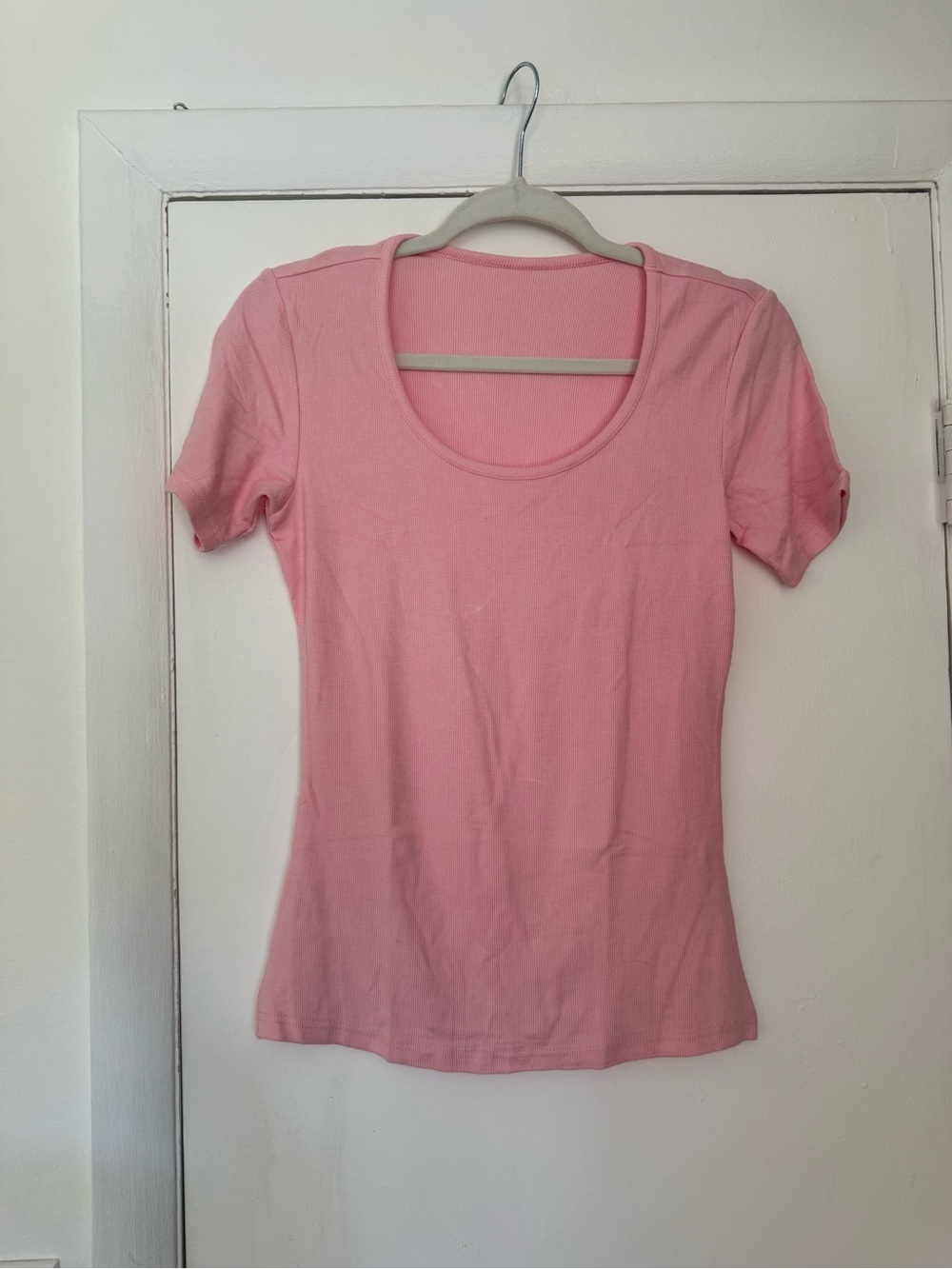 Classic Scoop Neck Pink Ribbed Women's Tee